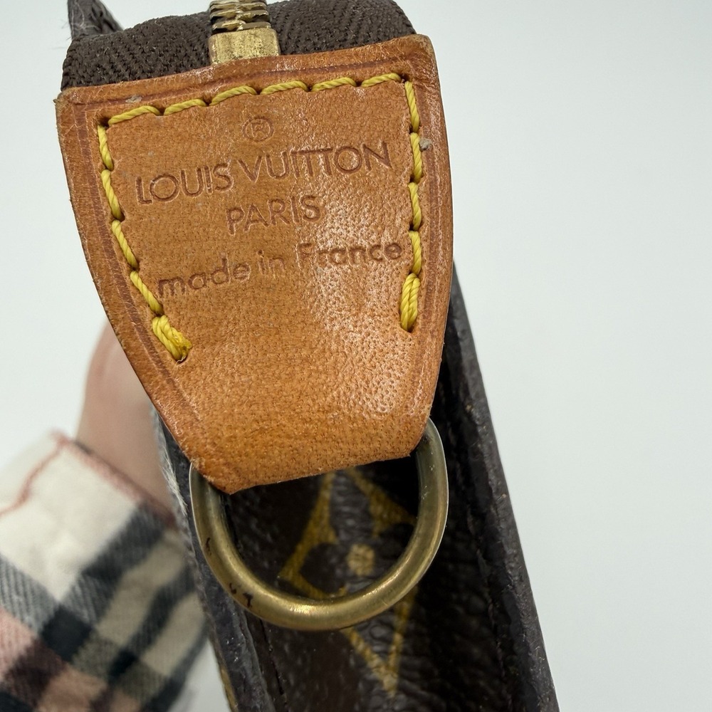 Authentic Vintage Louis Vuitton Monogram Bucket GM Pouch + COA - Clean Interior - Picture 4 of 16